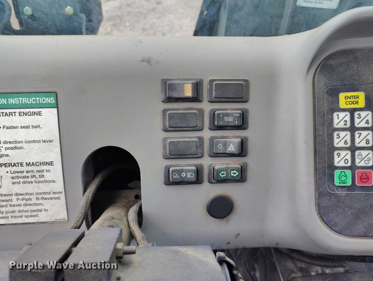 image for item ED0044 2014 Bobcat 5600 utility vehicle