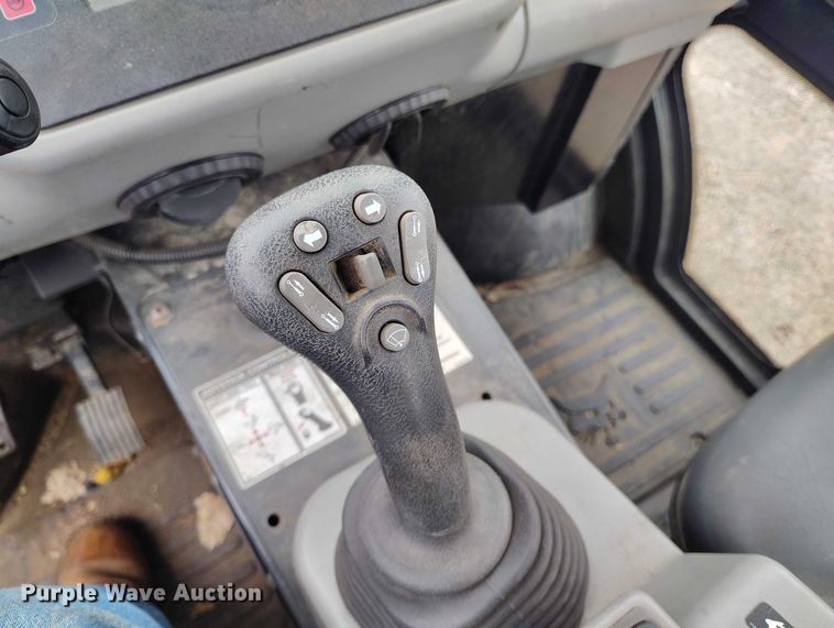 image for item ED0044 2014 Bobcat 5600 utility vehicle