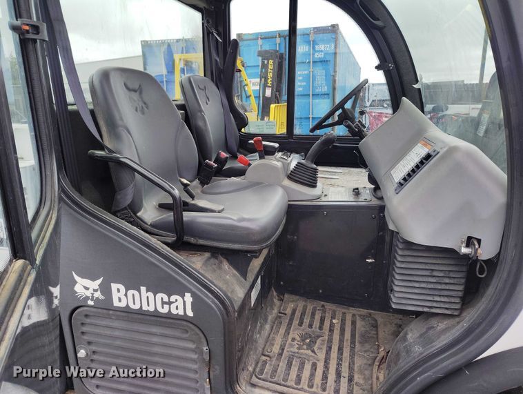image for item ED0044 2014 Bobcat 5600 utility vehicle
