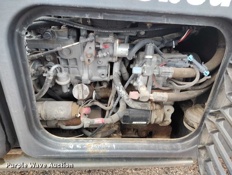 image for item ED0044 2014 Bobcat 5600 utility vehicle