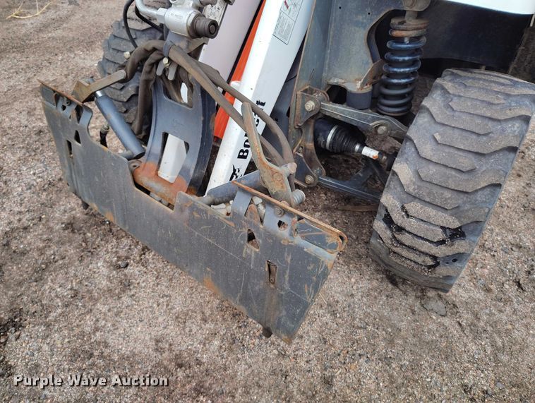 image for item ED0045 2015 Bobcat 5600 utility vehicle