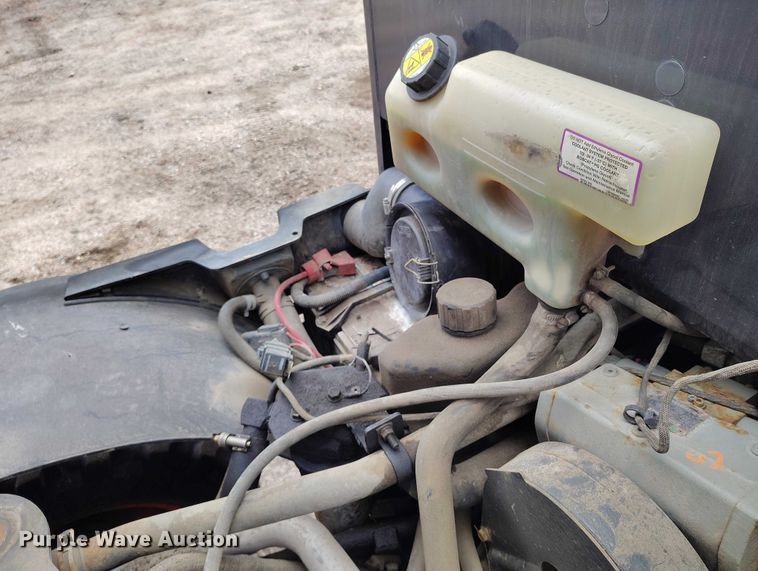 image for item ED0045 2015 Bobcat 5600 utility vehicle