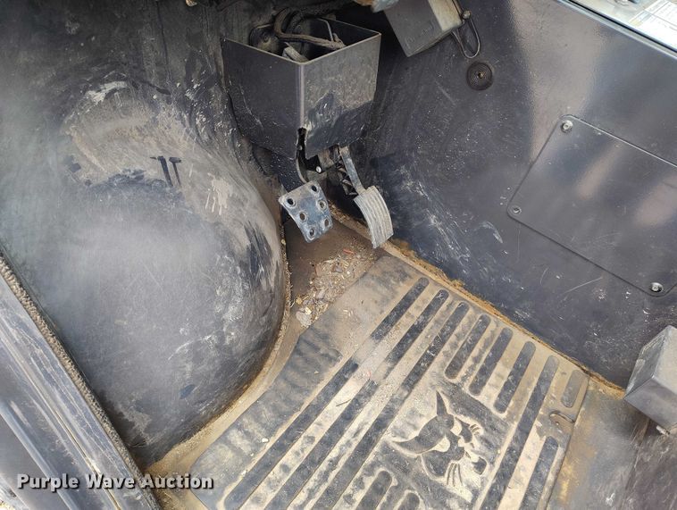 image for item ED0045 2015 Bobcat 5600 utility vehicle