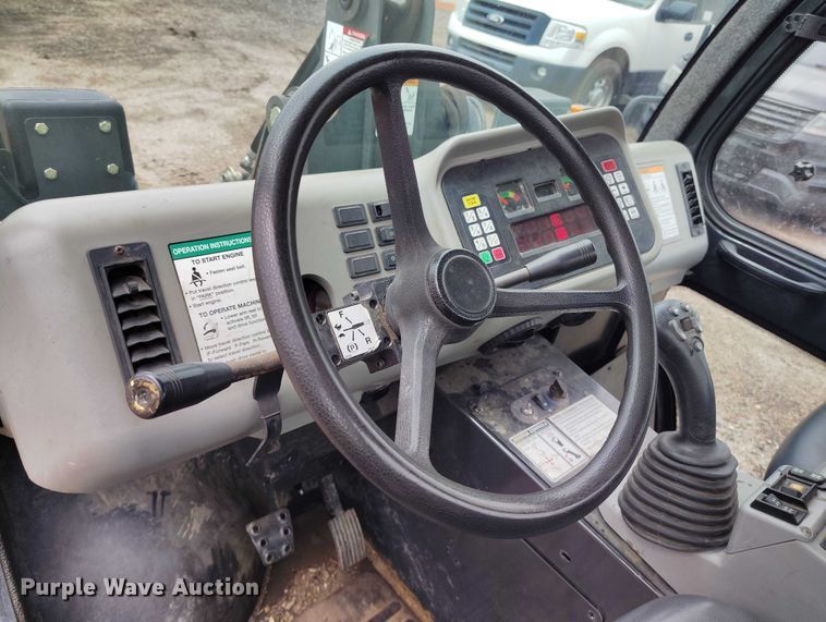 image for item ED0045 2015 Bobcat 5600 utility vehicle