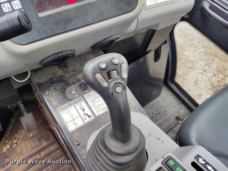 image for item ED0045 2015 Bobcat 5600 utility vehicle