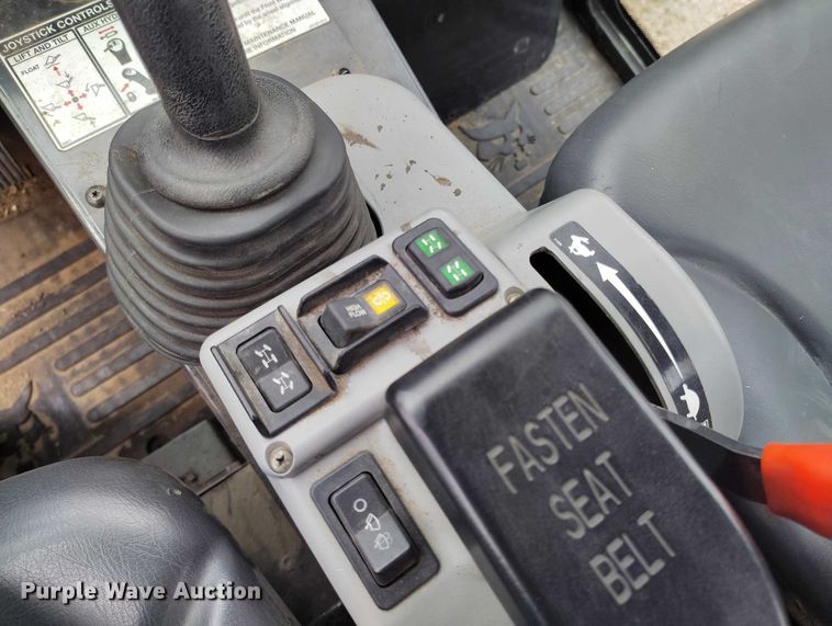 image for item ED0045 2015 Bobcat 5600 utility vehicle
