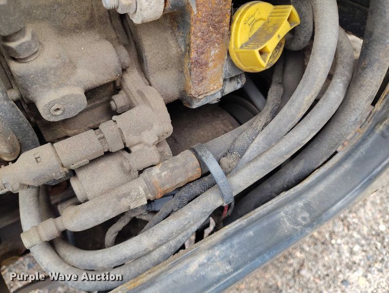 image for item ED0045 2015 Bobcat 5600 utility vehicle
