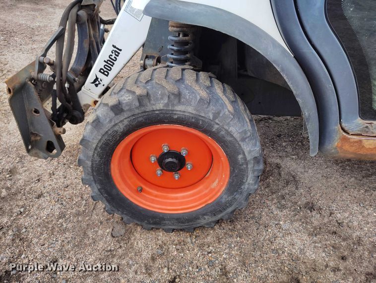 image for item ED0045 2015 Bobcat 5600 utility vehicle