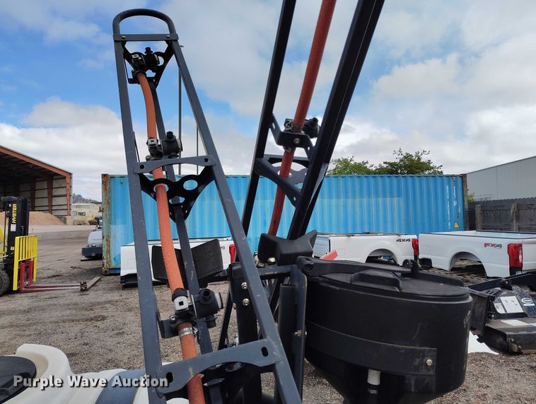 image for item ED0089 2009 SmithCo Spray Star 1750 sprayer