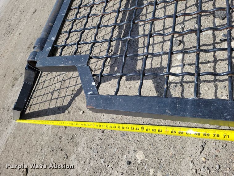 image for item EE0989 (2) sand screens