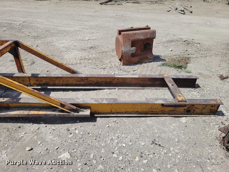 image for item EE0990 Pile driver