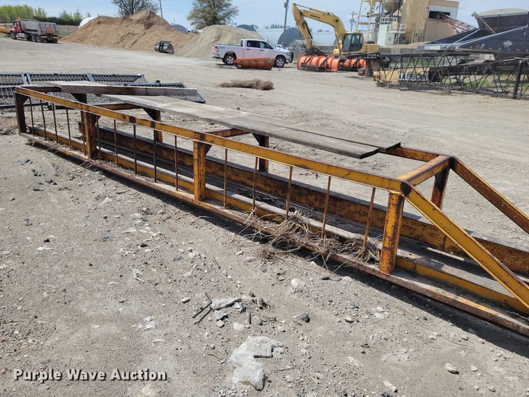 image for item EE0990 Pile driver