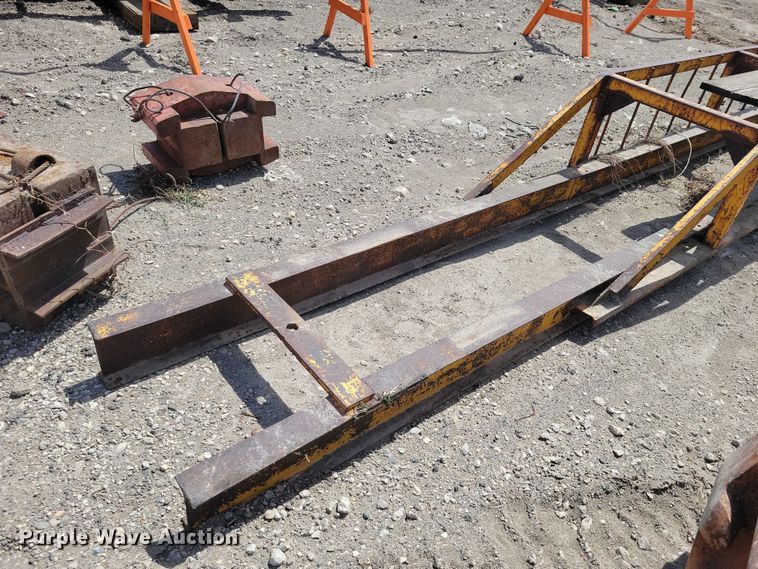 image for item EE0990 Pile driver