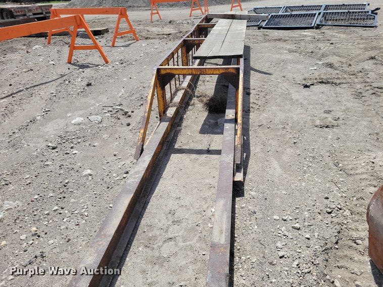image for item EE0990 Pile driver
