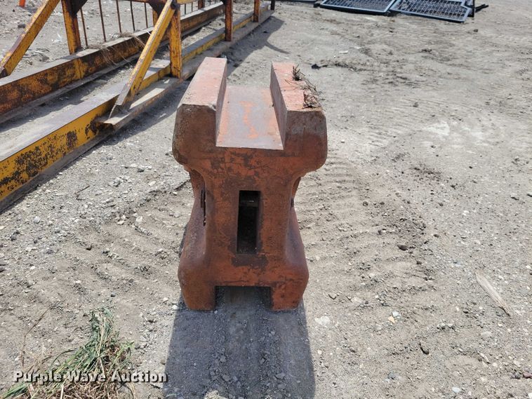 image for item EE0990 Pile driver
