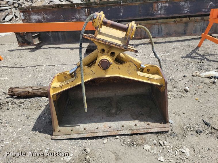 image for item EE0991 Dymax excavator swivel bucket