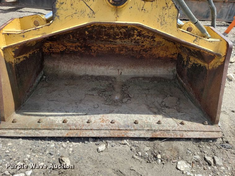 image for item EE0991 Dymax excavator swivel bucket