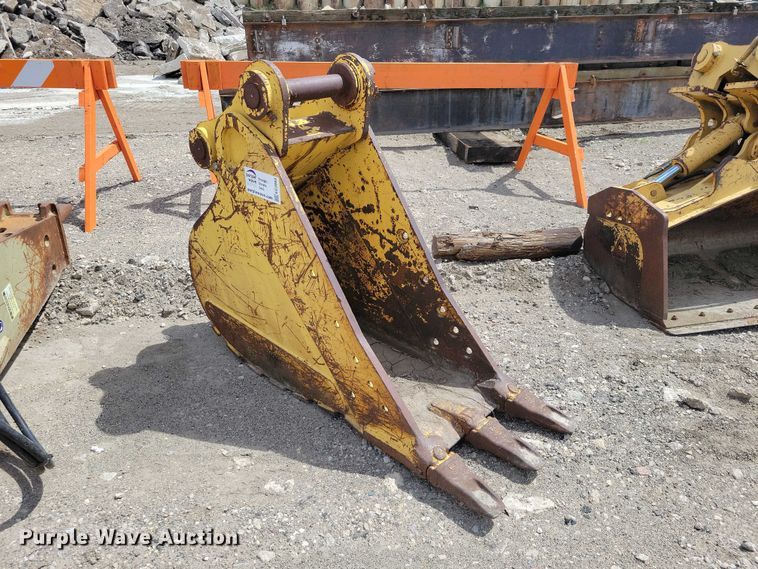 image for item EE0993 Caterpillar excavator bucket