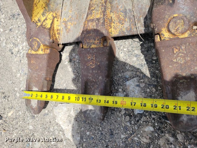image for item EE0993 Caterpillar excavator bucket