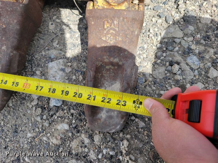 image for item EE0993 Caterpillar excavator bucket