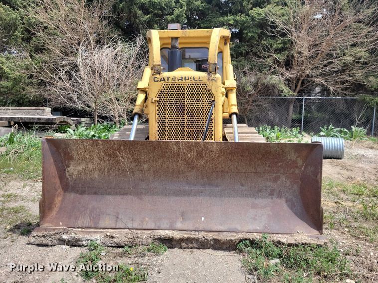 image for item EE0998 1976 Caterpillar D6C dozer