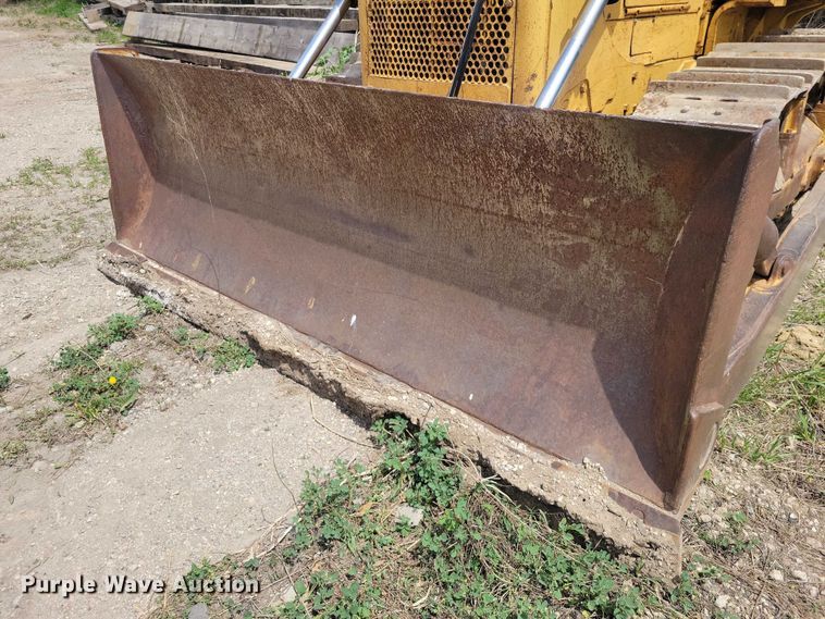 image for item EE0998 1976 Caterpillar D6C dozer