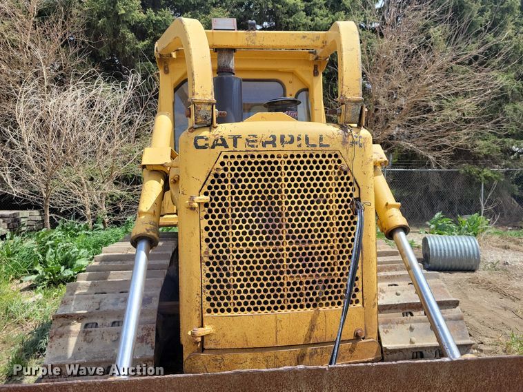 image for item EE0998 1976 Caterpillar D6C dozer