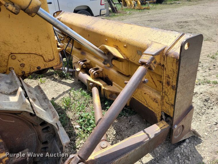 image for item EE0998 1976 Caterpillar D6C dozer