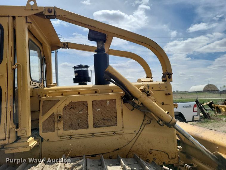 image for item EE0998 1976 Caterpillar D6C dozer