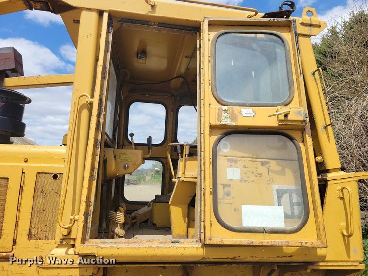 image for item EE0998 1976 Caterpillar D6C dozer