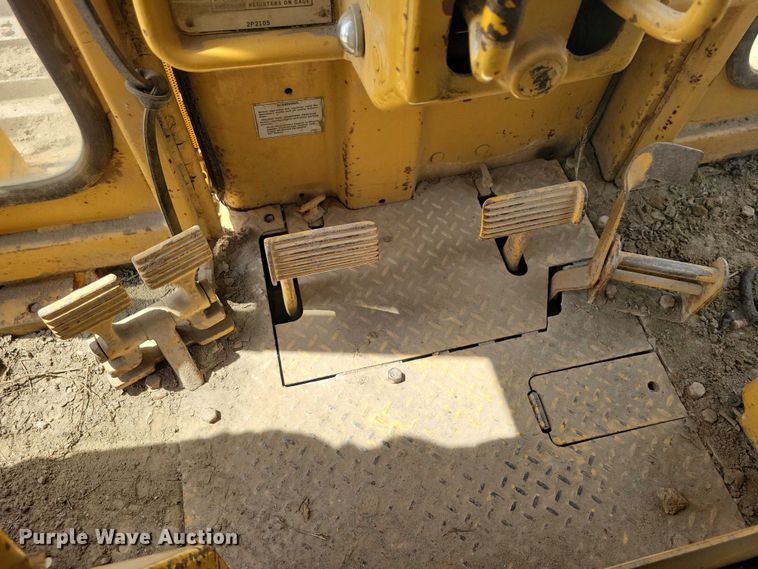 image for item EE0998 1976 Caterpillar D6C dozer
