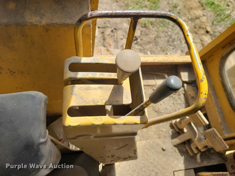 image for item EE0998 1976 Caterpillar D6C dozer