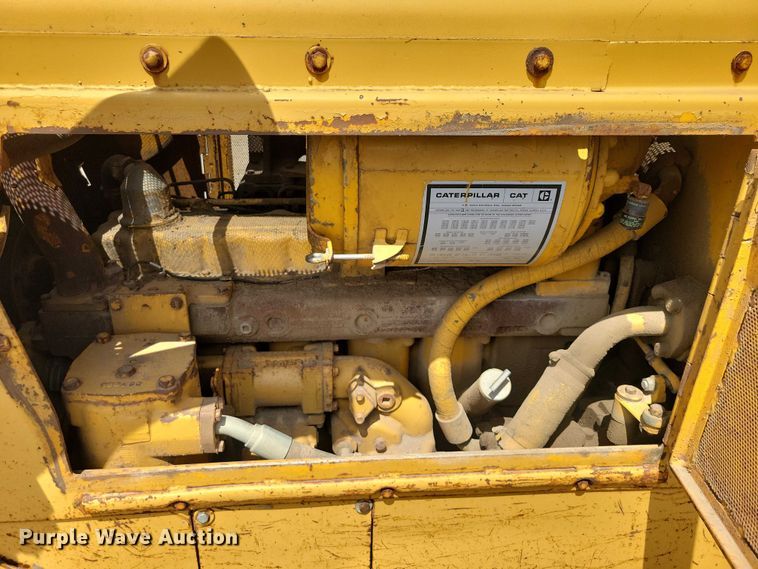 image for item EE0998 1976 Caterpillar D6C dozer