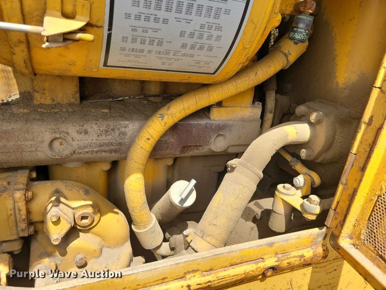 image for item EE0998 1976 Caterpillar D6C dozer