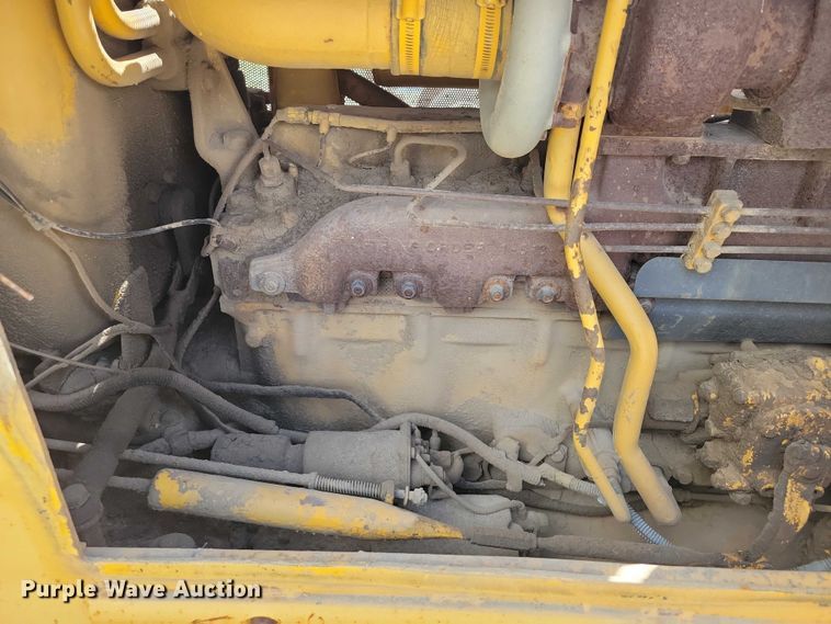 image for item EE0998 1976 Caterpillar D6C dozer
