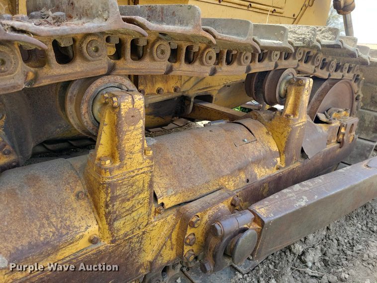 image for item EE0998 1976 Caterpillar D6C dozer
