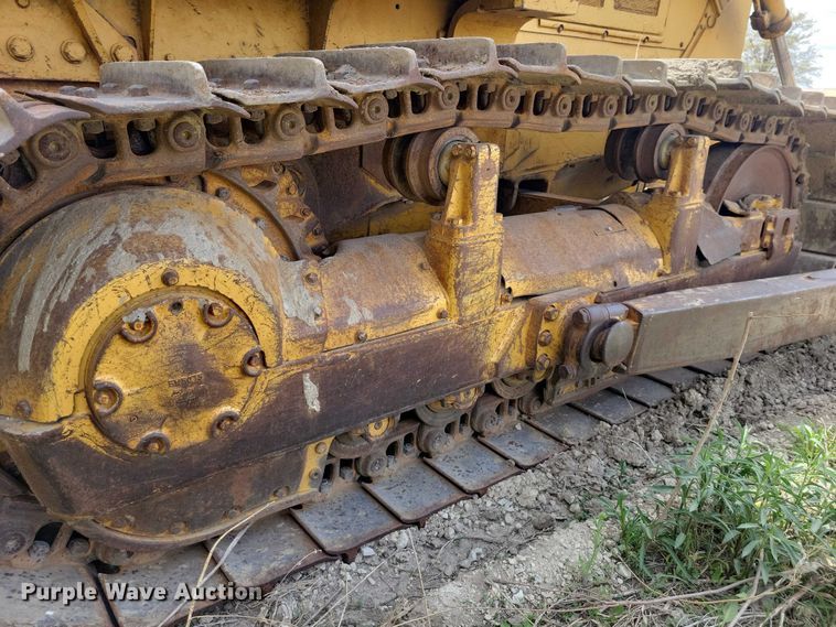 image for item EE0998 1976 Caterpillar D6C dozer