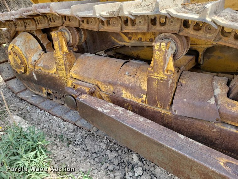 image for item EE0998 1976 Caterpillar D6C dozer