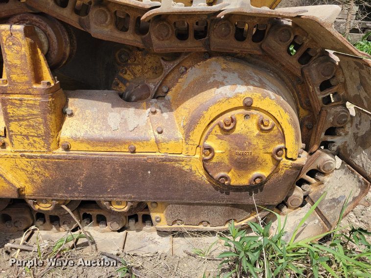 image for item EE0998 1976 Caterpillar D6C dozer