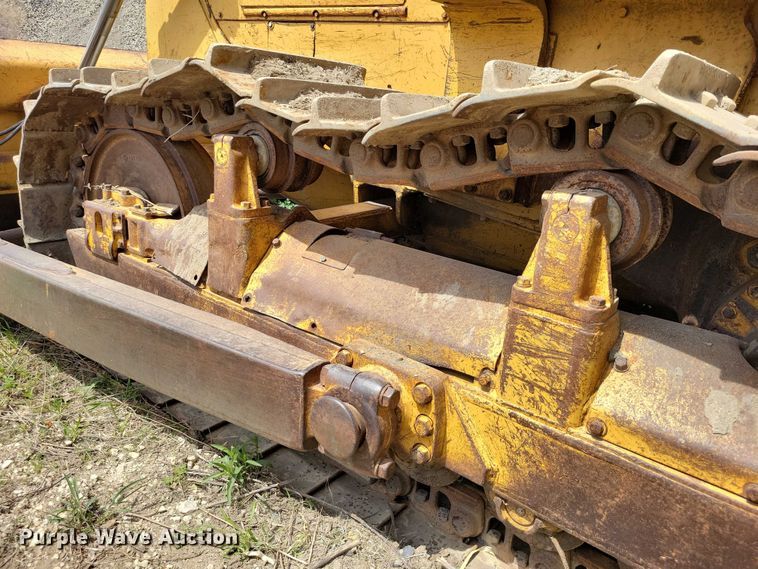 image for item EE0998 1976 Caterpillar D6C dozer