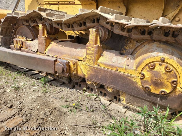 image for item EE0998 1976 Caterpillar D6C dozer