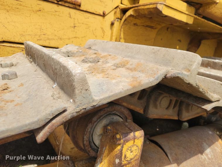 image for item EE0998 1976 Caterpillar D6C dozer