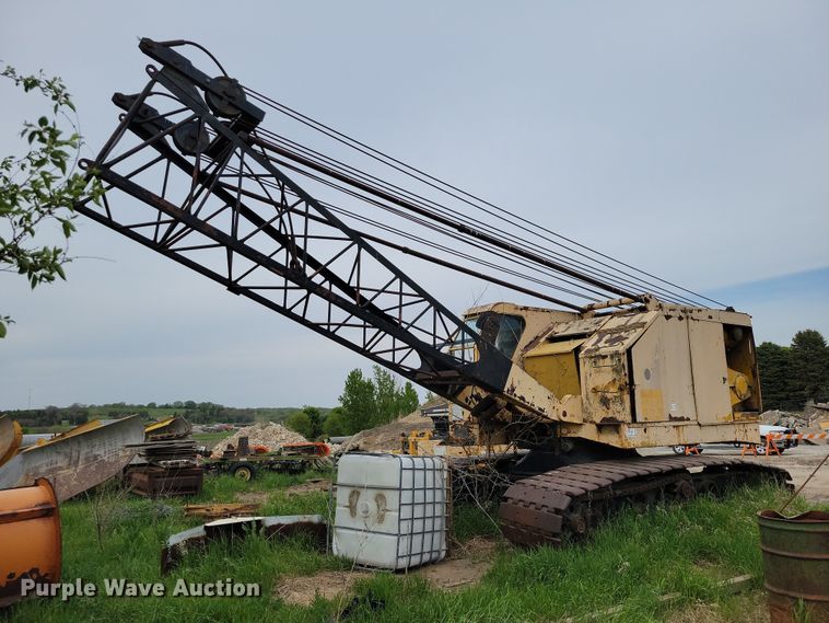 image for item EE1002 American 599 crane