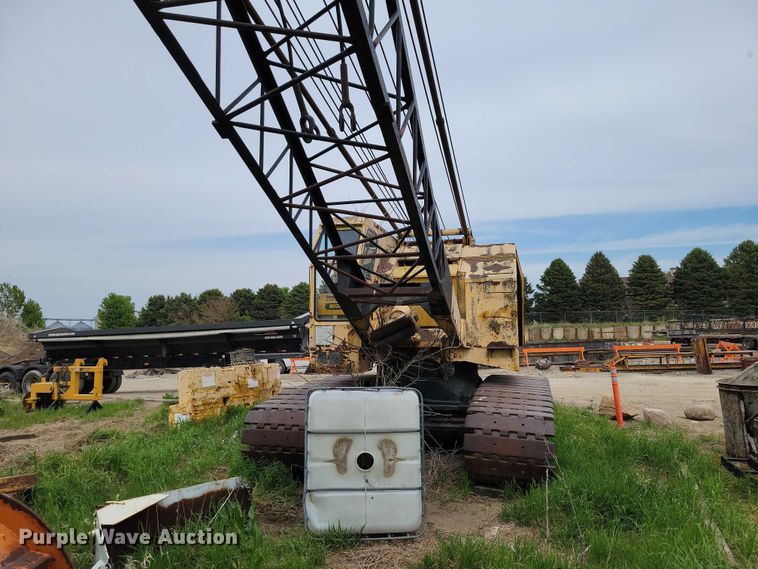 image for item EE1002 American 599 crane