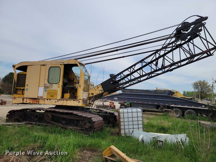 image for item EE1002 American 599 crane
