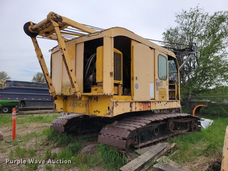 image for item EE1002 American 599 crane