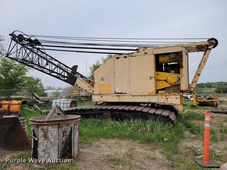 image for item EE1002 American 599 crane