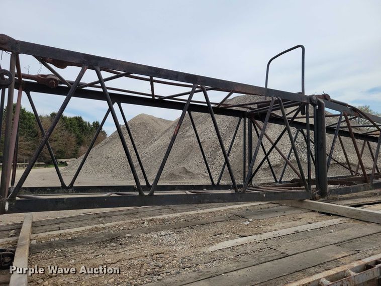 image for item EE1002 American 599 crane