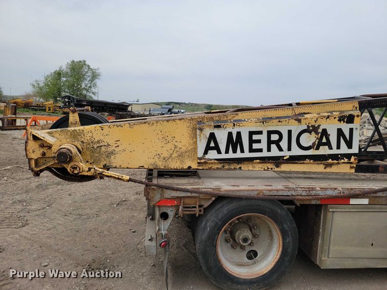 image for item EE1002 American 599 crane