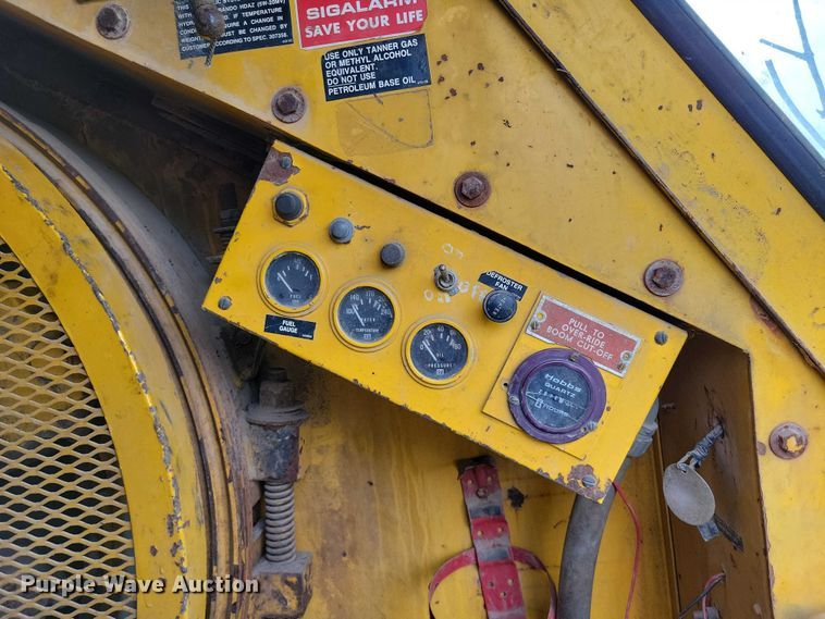 image for item EE1002 American 599 crane